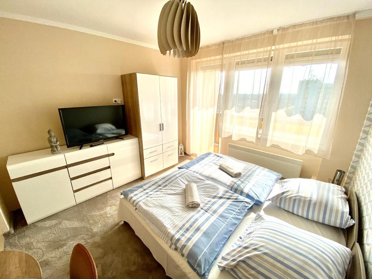 Aqua Blue Apartmanok - Сиофок Екстериор снимка