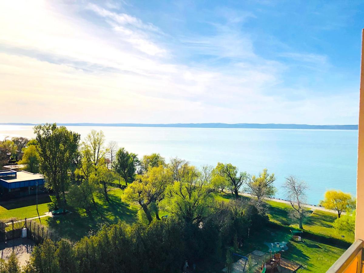 Aqua Blue Apartmanok - Сиофок Екстериор снимка