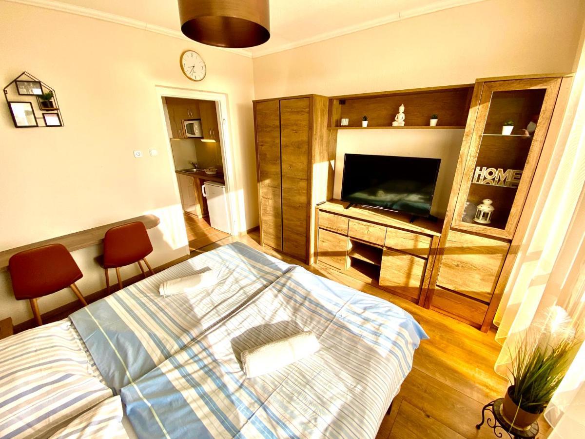 Aqua Blue Apartmanok - Сиофок Екстериор снимка
