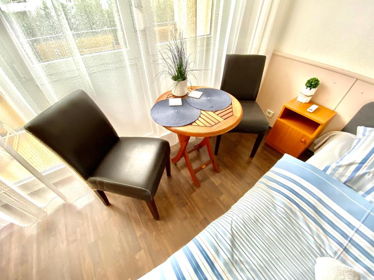Aqua Blue Apartmanok - Сиофок Екстериор снимка