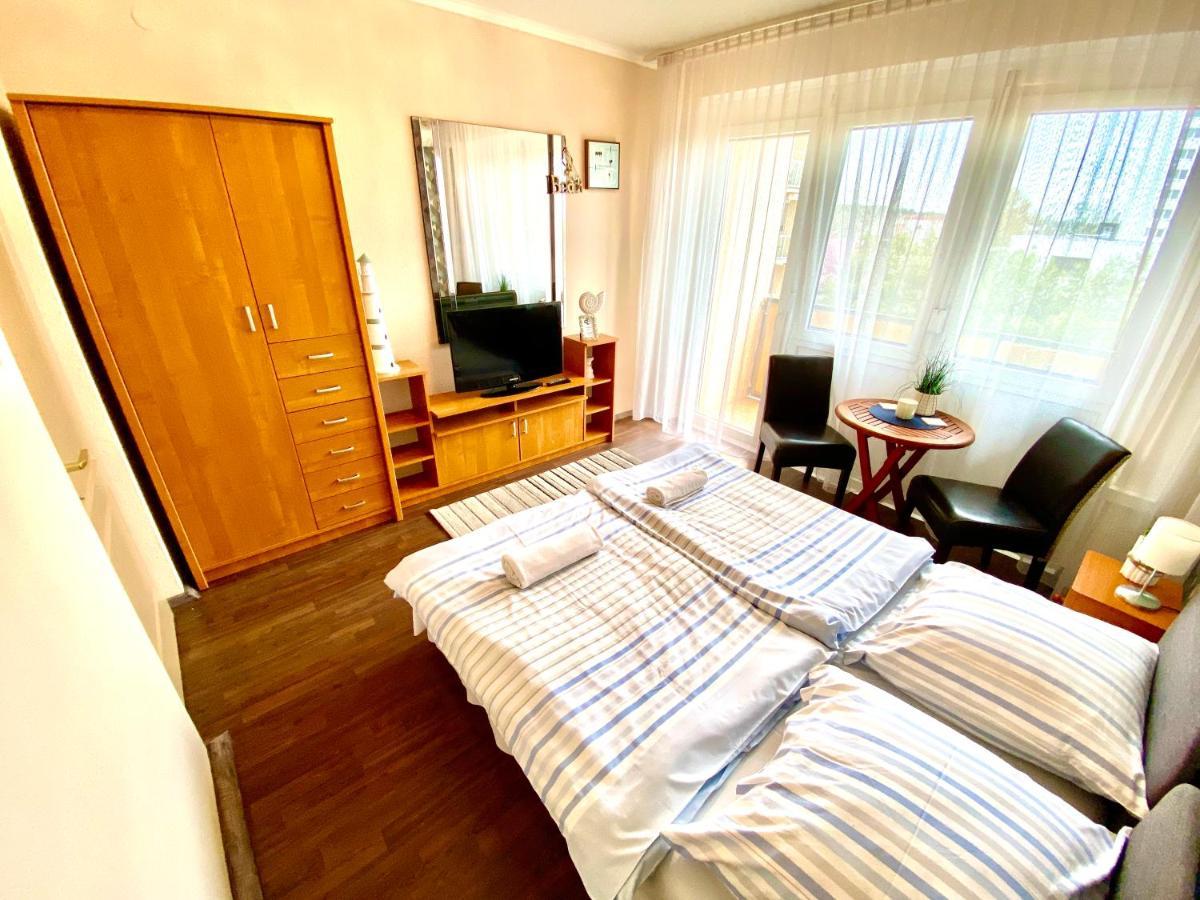 Aqua Blue Apartmanok - Сиофок Екстериор снимка