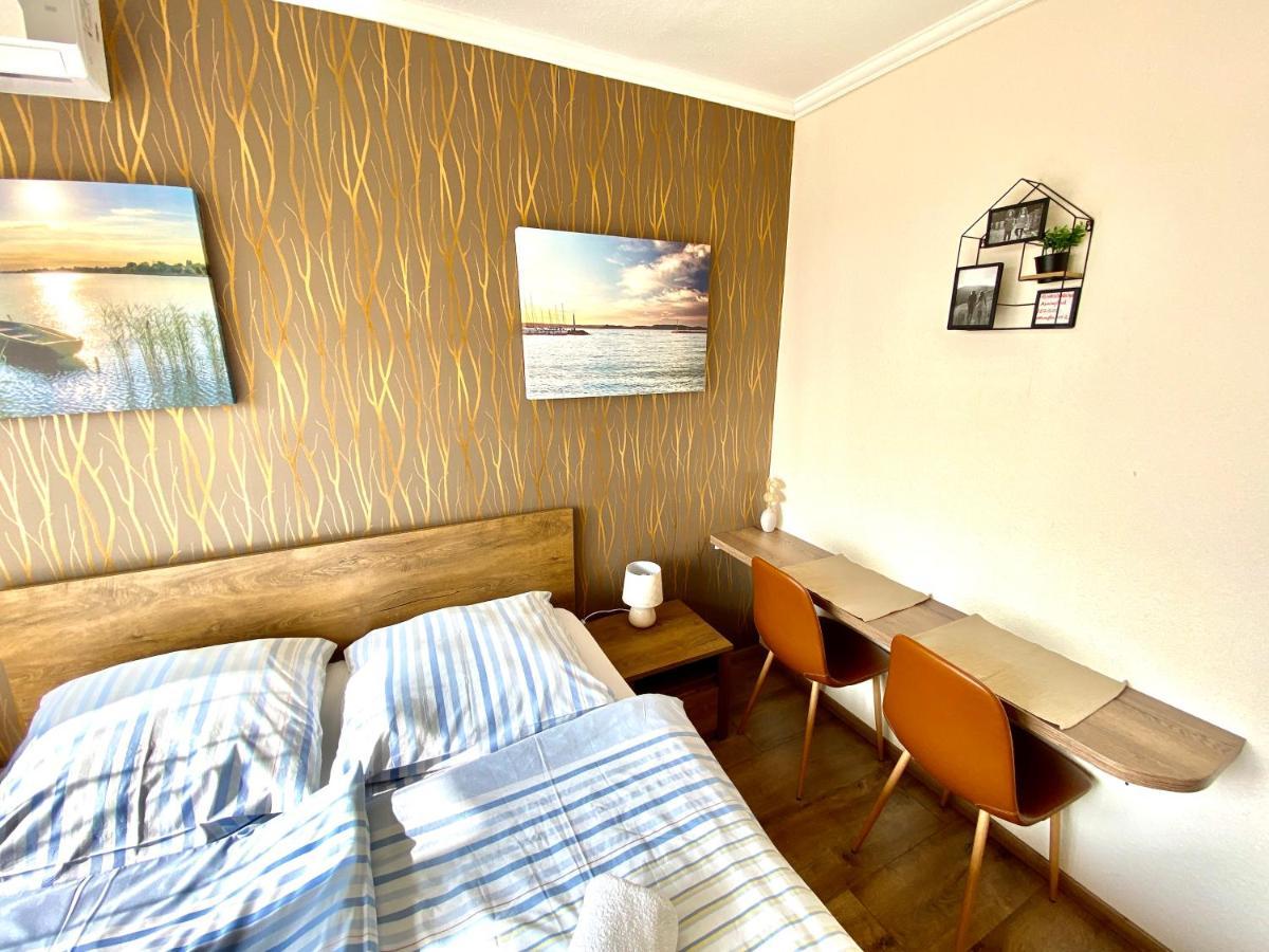 Aqua Blue Apartmanok - Сиофок Екстериор снимка