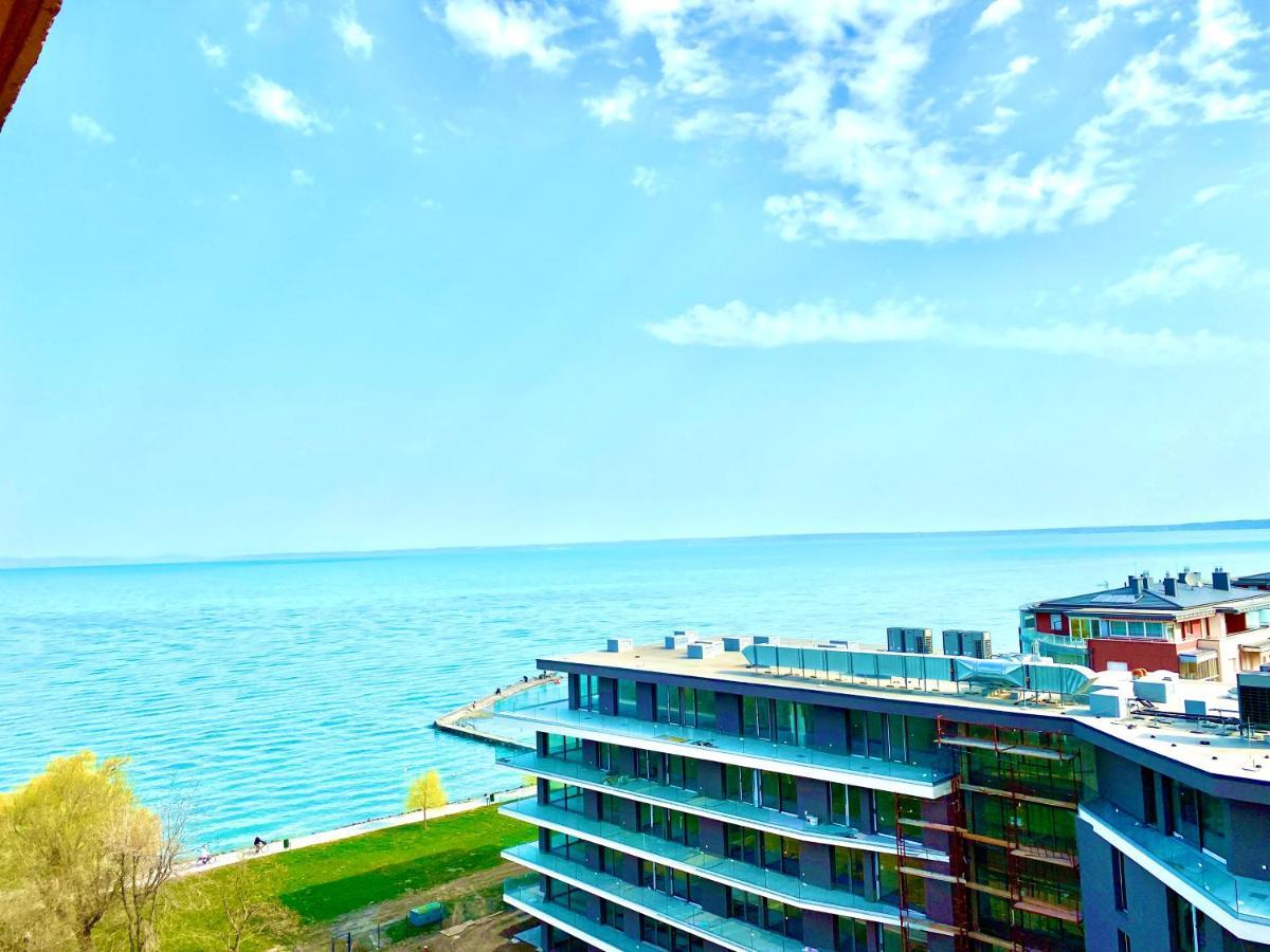 Aqua Blue Apartmanok - Сиофок Екстериор снимка